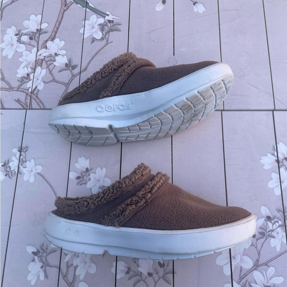 OOcozie mule shoes - Picture 3 of 5